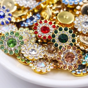 Strass 10 mm en forme de tournesol à griffes, dos plat, pierre de cristal scintillante ronde, base dorée givrée pour la couture de vêtements - Product Image 4