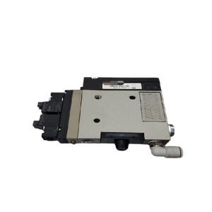 โมดูลสุญญากาศ PLC EZM131HF-K5L0Z-E55L-Q 6E-13 สำหรับระบบอัตโนมัติทางอุตสาหกรรม Plc Ezm131hf-k5l0z-e55l-q โมดูลสุญญากาศ 6e-13 อุตสาหกรรม - Product Image 1