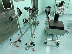 Cadre orthopédique mobile <span class=keywords><strong>de</strong></span> traction d'acier inoxydable <span class=keywords><strong>de</strong></span> <span class=keywords><strong>ch</strong></span> pour la source d'alimentation manuelle d'hôpitaux - Product Image 3