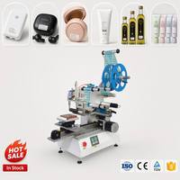 Machine d'étiquetage rotative semi-automatique à écran tactile haute productivité avec moteur PLC pour étiquettes autocollantes plates de shampoing