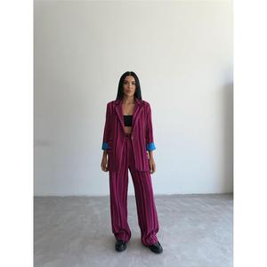 Ensemble veste et pantalon rayés ottomanisés fuchsia pour femme, tissu pleuche, pantalon large, coupe ample - Product Image 4