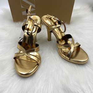 Dames sandalen zomer 2026, sexy open teen, dunne hak, Franse stijl, metallic goud, hoge hakken - Product Image 3