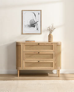 Moderno Gabinete de Almacenamiento Grande de Madera con 3 Cajones, Diseño Acanalado, Cajonera con Puerta Estilo Shaker para Dormitorio, Sala de Estar, Comedor, Hotel - Product Image 1