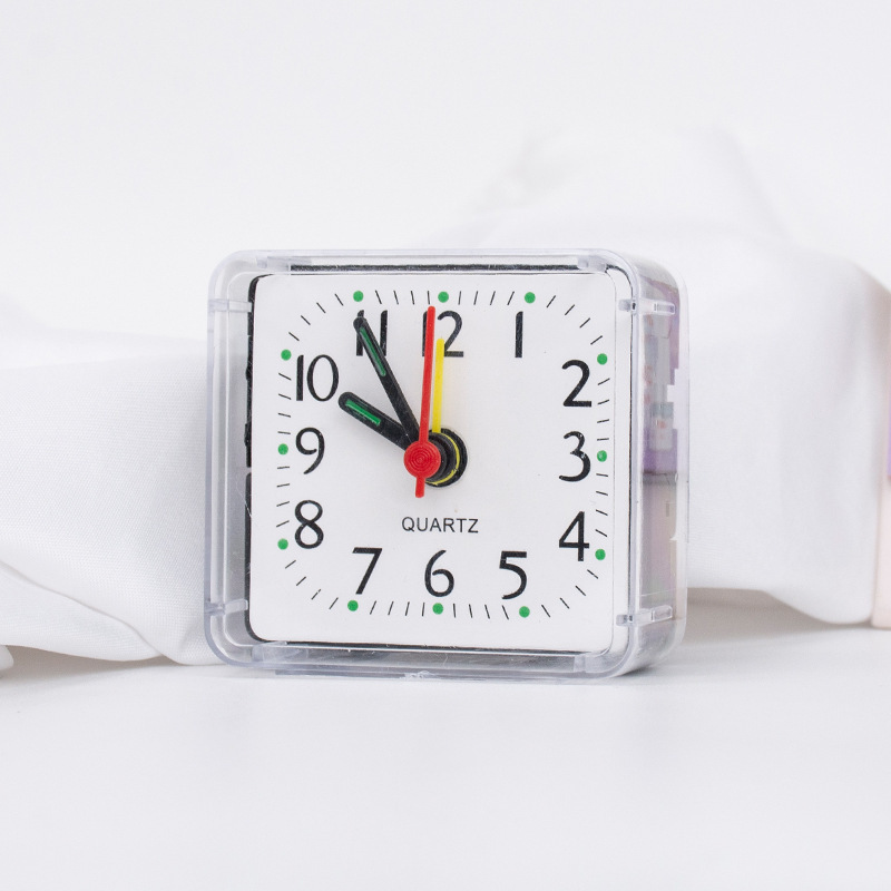 นาฬิกาทรงสี่เหลี่ยม 182 สีขาว