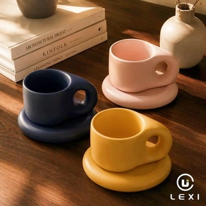 Set <span class=keywords><strong>di</strong></span> 6 Tazze e Piattini in Ceramica Pastello Chunky, Tazze da Caffè e Tè in Lavanda, Menta, Rosa, Blu, Giallo e Crema per Casa, Caffetteria, Regalo - Product Image 1