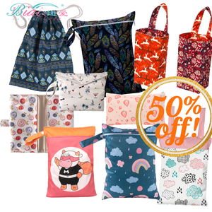 VENTE FLASH 50% Sac fourre-tout en polyester imperméable réutilisable Séparation sec/humide <span class=keywords><strong>Organisateur</strong></span> de produits pour bébé avec motif imprimé pour un usage domestique - Product Image 1