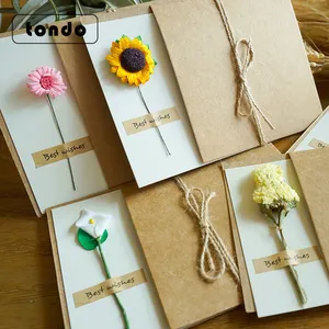 Tondo papel retrô de embalar, papel de ensaio de flores secas feitas à mão, aniversário do dia da mãe do pai