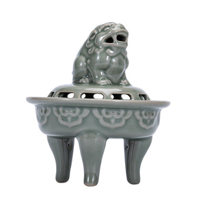 Quemador de Incienso de Cerámica Estilo Dinastía Song, Hecho a Mano, con Patrones de Agarwood y Sándalo, Modelo Zen de Tres Patas 235, para Uso Religioso - Product Image 5