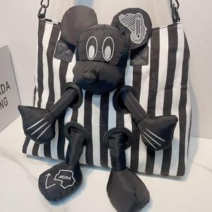 Sac fourre-tout personnalisé avec logo, sac à bandoulière en nylon rayé, nouveau style, sac fourre-tout décontracté pour femme avec longue poignée, grande capacité, fermeture éclair - Product Image 3