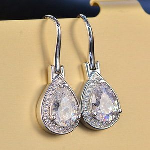 Eleganti Orecchini Pendenti a Goccia con Effetto Cristallo per Donne, Gioielli di Moda per Uso Quotidiano e Feste - Product Image 3