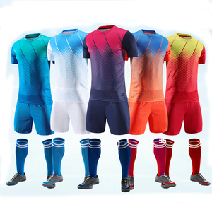 Nueva llegada 2025 uniforme de fútbol personalizado traje de fútbol de bajo precio para jóvenes uniforme de fútbol de alta calidad hecho a medida - Product Image 6