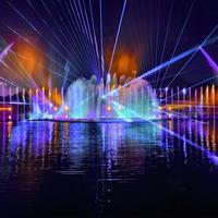 Fuente Musical Dinámica de Acero Inoxidable con Iluminación RGB para Parques de Atracciones, Diseño Personalizado 2026 (Uso Comercial)