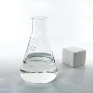 Approvisionnement en gros de matières premières cosmétiques : Myristate d'isopropyle (IPM) pour crèmes solaires et maquillage, CAS 110-27-0, en stock - Product Image 4