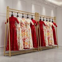 Support de présentation de vêtements de mariage en or personnalisé pour femme, support de cintre en métal, meuble pour boutique de mariage