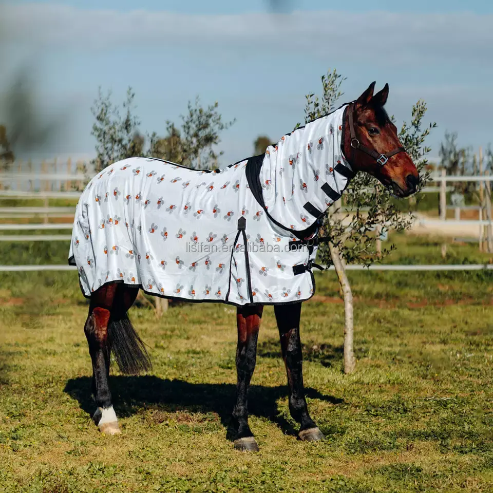 Tapis de cheval en tissu doux de meilleure qualité, couvertures de cheval, tapis de retournement, liquidation 600d, tissu Oxford imperméable pour la chaleur