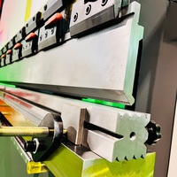 Presse plieuse CNC entièrement automatique à commande facile WC67K 63T 2500mm pour tôles, aluminium et pompes de moteur