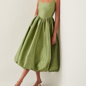 Robes d'été unies plissées décontractées et élégantes pour femmes – Vente en gros - Product Image 1