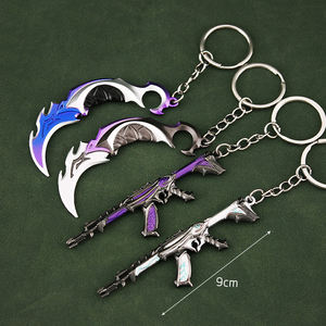 <span class=keywords><strong>Precio</strong></span> barato Mini bolsillo llavero de Metal <span class=keywords><strong>Valorant</strong></span> autodefensa arma modelo llavero accesorios para niños regalo - Product Image 2