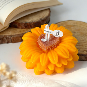 Vela Aromática de Lujo Hecha a Mano con Forma de Rosa, Idea de Regalo para Navidad, San Valentín, Cumpleaños y Año Nuevo, para Bares - Product Image 4