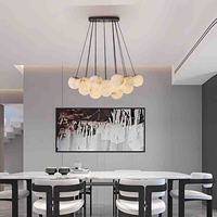 Suspension artistique sur mesure en cuivre massif avec abat-jour en albâtre espagnol – Lustres et suspensions