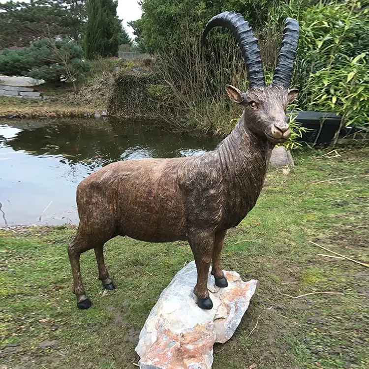 屋外装飾ブロンズ真鍮等身大ブロンズヤギ山羊彫刻