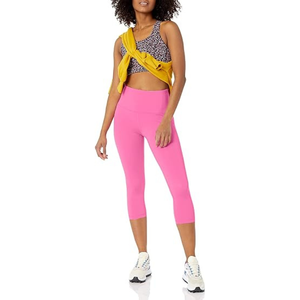 Pantalones de yoga Capri personalizados | Leggings elásticos de cintura alta para mujer para fitness y uso diario - Product Image 3