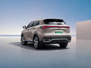 Changan CS55PLUS PHEV 2026, Nuevo Modelo Blue Whale, Edición Zhiyue, SUV Híbrido Enchufable con Carga Rápida de 0.32H y 125 km de Autonomía - Product Image 3