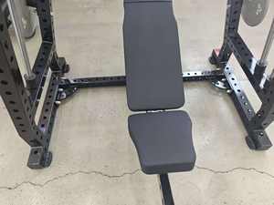 Máquina de Gimnasio Comercial, Prensa de Pecho de Torre de Acero Grande para Entrenamiento de Fisicoculturismo de Brazos, Piernas y Espalda - Product Image 2