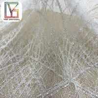 Tissu en dentelle de tulle blanc Chantilly brodé de perles et de sequins, maille de luxe française pour robe de mariée