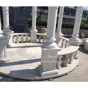 Grandi Gazebo <span class=keywords><strong>da</strong></span> <span class=keywords><strong>Giardino</strong></span> Antichi in Marmo Bianco con Colonne Rotonde Scolpite e Tetto in Metallo in Vendita - Product Image 4