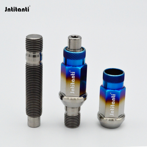 Gr.5 <span class=keywords><strong>goujon</strong></span> de Conversion de roue en alliage de titane avec écrou de cosse M14x1.5 pour VW <span class=keywords><strong>Audi</strong></span> Porsche Benz Volvo Ferrari Masserati Lynk et ainsi de suite - Product Image 5