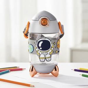 Botella de Agua Infantil PINKAH con Diseño de Cohete 3D, 400 ml, 13 oz, de Tritán Plástico, con Pajita y Correa para Niños, para Senderismo al Aire Libre - Product Image 1