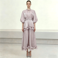Robe midi en satin scintillant lavande avec nœud au col, manches bouffantes mi-longues, ceinture en strass amovible, volants superposés, élégante et discrète pour femme