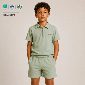 Ensemble <span class=keywords><strong>polo</strong></span> court à demi-zip pour enfants avec logo personnalisé, en molleton bouclette, tenue d'été 2 pièces pour garçons, vêtements pour enfants OEM/ODM, vente en gros - Product Image 1