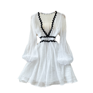 Vestido Boho de Gasa Blanca con Cuello en V Profundo, Manga Abullonada, Corte Holgado, Detalles en Contraste, Ropa Casual de Verano - Product Image 1