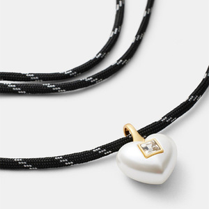 Bracelet-<span class=keywords><strong>collier</strong></span> tendance et élégant en chaîne de corde en <span class=keywords><strong>nylon</strong></span> plaqué or avec pendentif en forme de cœur en <span class=keywords><strong>perle</strong></span> - Product Image 3