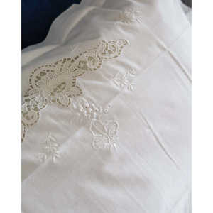 Ensemble de literie double en coton et lin King Size 4 pièces Style uni Dentelle Burano Broderie satinée Logo personnalisable pour un usage domestique - Product Image 3