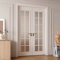 Porte intérieure en bois au design moderne et minimaliste, laquée blanche, finition lisse, double ouverture, pour balcon