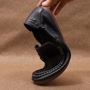 Mocassins pour hommes en cuir véritable, à enfiler, bout rond, semelle extérieure en caoutchouc respirante, chaussures décontractées de printemps - Product Image 1