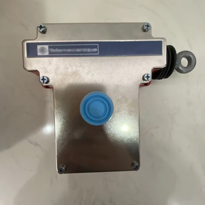 Interrupteur à cordon de secours à verrouillage industriel IP66 XY2CE1A270, flambant neuf, 250V 10A - Product Image 1