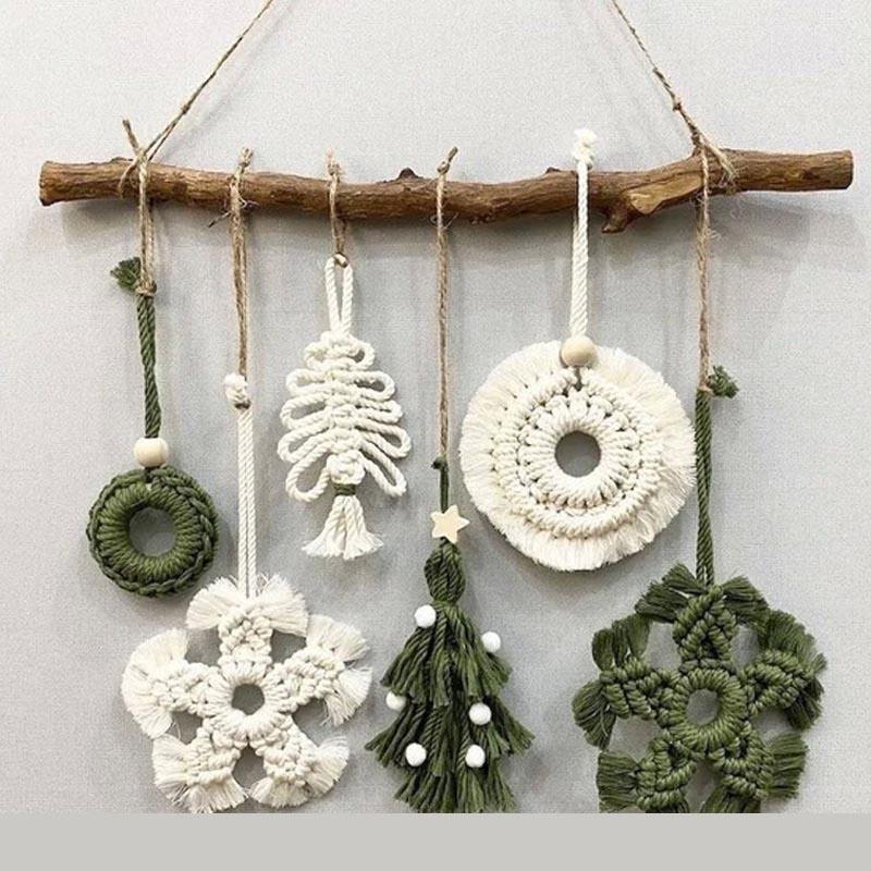 แขวนผนัง C