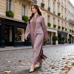 Robe Abaya élégante en polyester de couleur unie de luxe pour femmes musulmanes Fournisseur en gros personnalisé Nouveau style Vêtement de tous les jours - Product Image 4