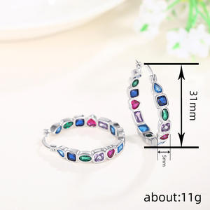 E4018 ต่างหูห่วงทองคำขาวประดับคริสตัลไรน์สโตนสำหรับผู้หญิงสวมใส่ได้ทุกวัน - Product Image 5