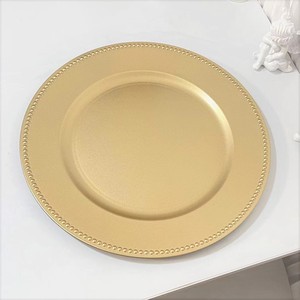 Assiettes de fête rondes en plastique de 13 pouces, décoratives, dorées, argentées, de différentes couleurs, pour la décoration de la maison, des mariages et des fêtes - Product Image 1
