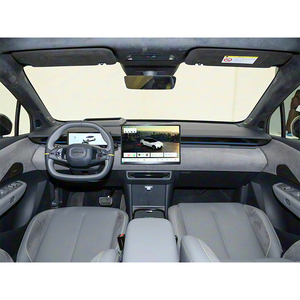 LYNK CO Z20 Sedán Eléctrico RWD de Largo Alcance (530 km), Automático, 2024, Usado, Certificado, de Lujo, con Techo Panorámico y ADAS - Product Image 4