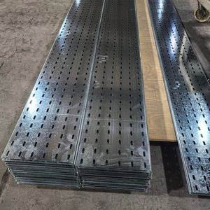 Bandeja portacables perforada con cubierta de acero galvanizado para edificios comerciales - Product Image 6