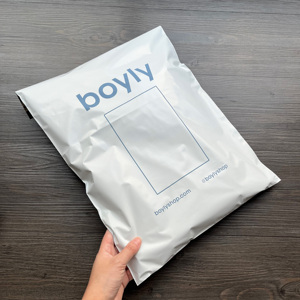 Luxury Matte White Poly Mailer Bags - Custom Printed E-commerce Shipping Envelopes E-commerce with Self Adhesive Seal - Product Image 3