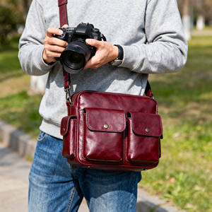 निर्माता कस्टम पुरुषों के रेट्रो वास्तविक प्रीमियम काउहिट्स चमड़े का dslr/मिररलेस डिजिटल कैमरा और लेंस क्रॉसबॉडी कंधे बैग - Product Image 3