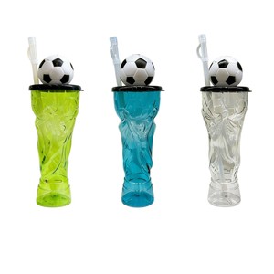 Vasos <span class=keywords><strong>de</strong></span> plástico al por mayor para cerveza con pajitas en forma <span class=keywords><strong>de</strong></span> balón <span class=keywords><strong>de</strong></span> fútbol - Product Image 2