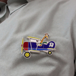 Spilla Personalizzata a Forma di Aereo Retrò, Distintivo in Metallo, Broche Cartoon di Veicoli, Spilla Smaltata del Comandante dell'Aereo Placcata Argento - Product Image 1